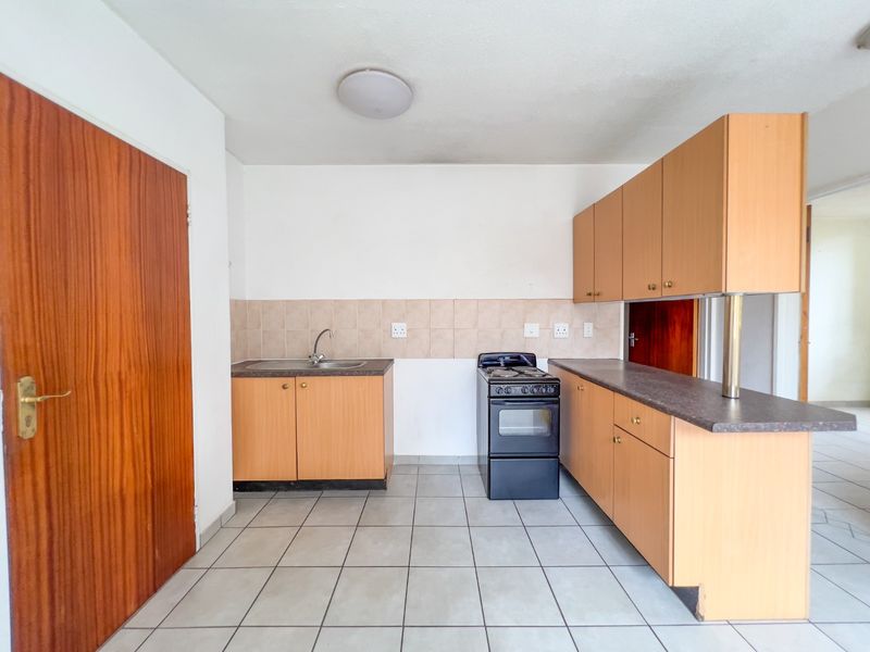 A Must C!  A Must Buy! - Photo 4