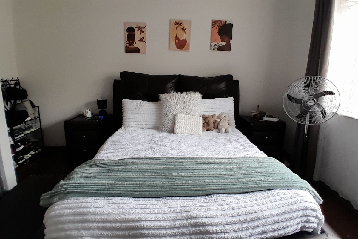 Modern Comfort Meets Low-Maintenance Living - Photo 5