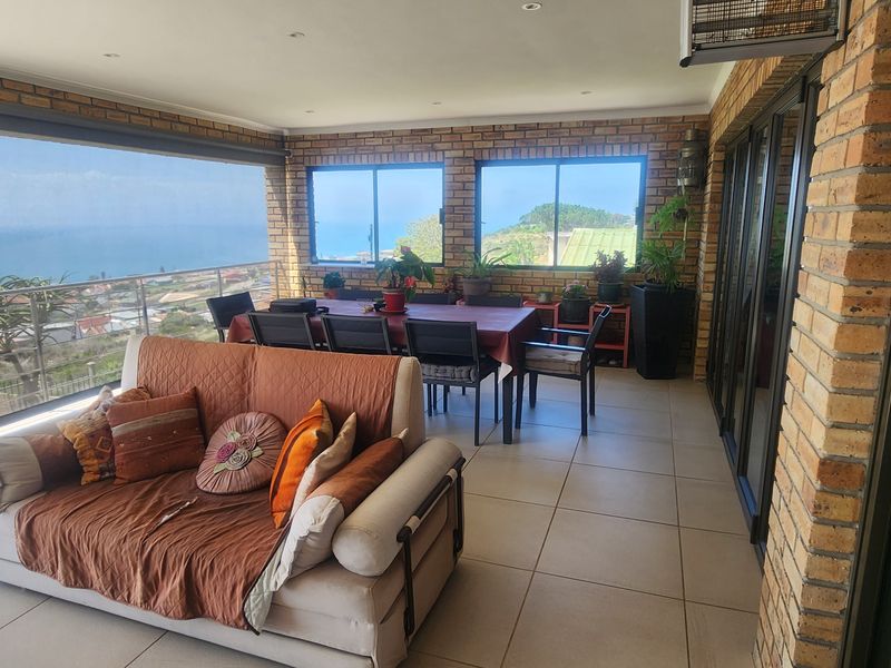 Dual-living opportunity with panoramic bay views – Da Nova - Photo 10