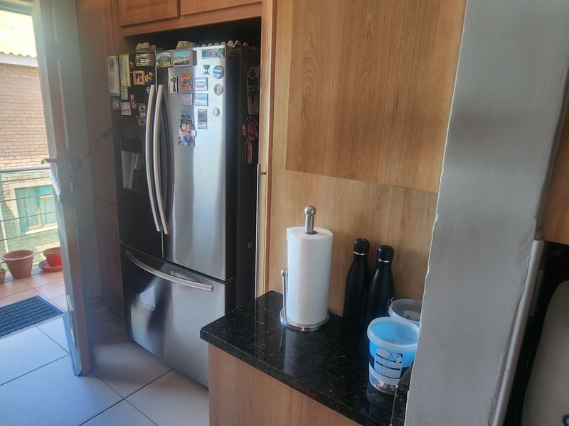 Dual-living opportunity with panoramic bay views – Da Nova - Photo 9