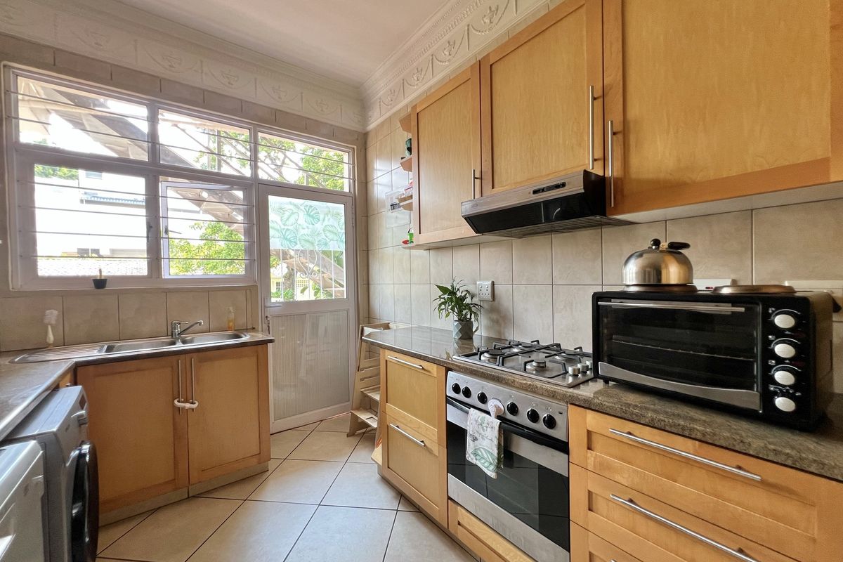 2 Beds with Garage and Storeroom Musgrave - Photo 2