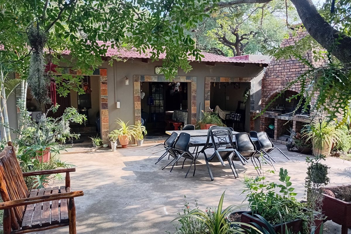 Perfect family home ready and waiting for you. - Photo 2