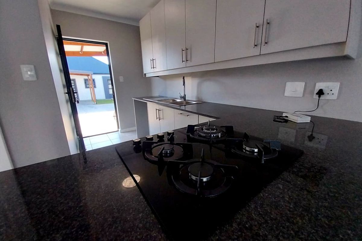 Family Friendly Complex - Photo 2