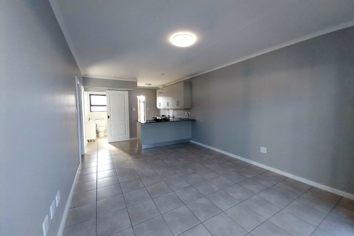 Family Friendly Complex - Photo 3