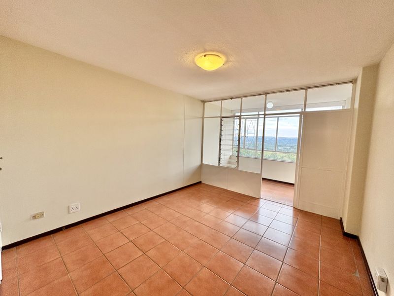 SPACIOUS 2-BEDROOM APARTMENT (near Silverton) - Photo 4