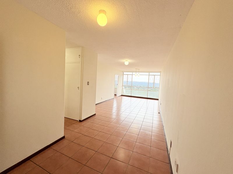 SPACIOUS 2-BEDROOM APARTMENT (near Silverton) - Photo 2