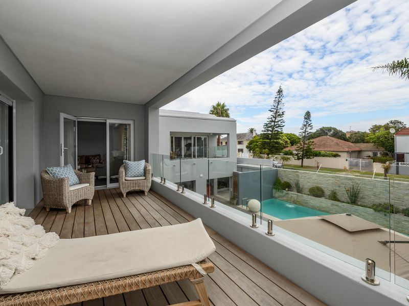 A Masterpiece of Modern Coastal Design - Photo 3