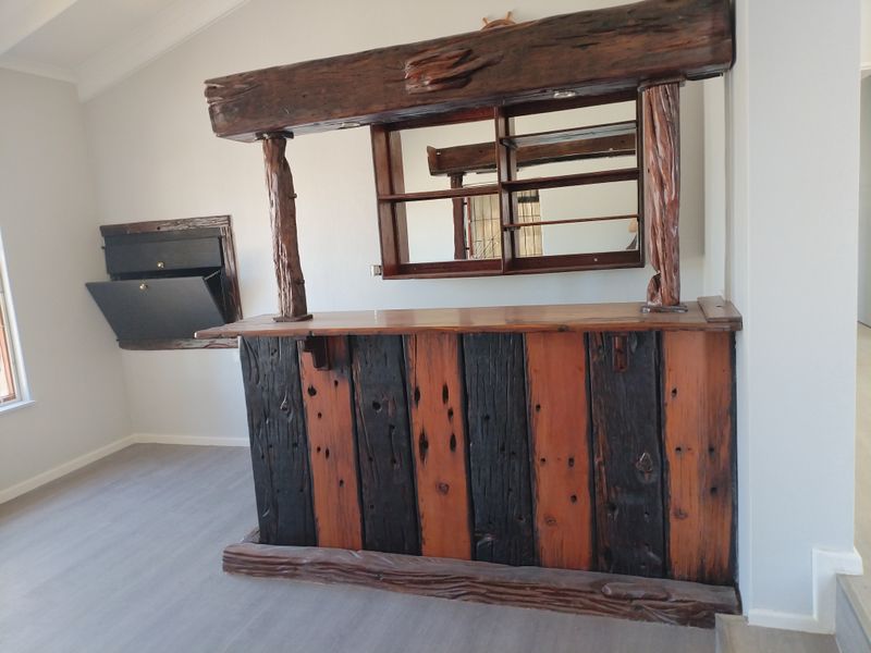 NEWLY RENOVATED 3 BEDROOM HOUSE FOR SALE - Photo 9