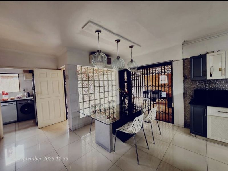 Exceptional Dual Living Opportunity Luxury Space and Versatility - Photo 2