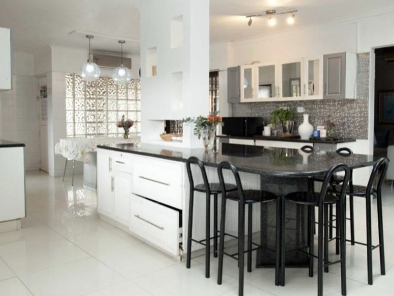 Exceptional Dual Living Opportunity Luxury Space and Versatility - Photo 5