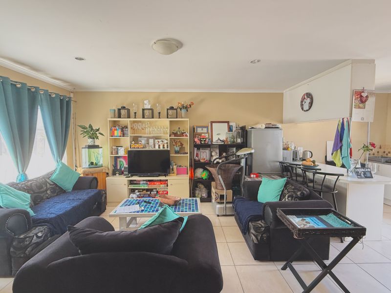 2 Bedroom Townhouse for Sale in Table View Quiet Secure Complex Pet Friendly with Large Courtyards - Photo 8