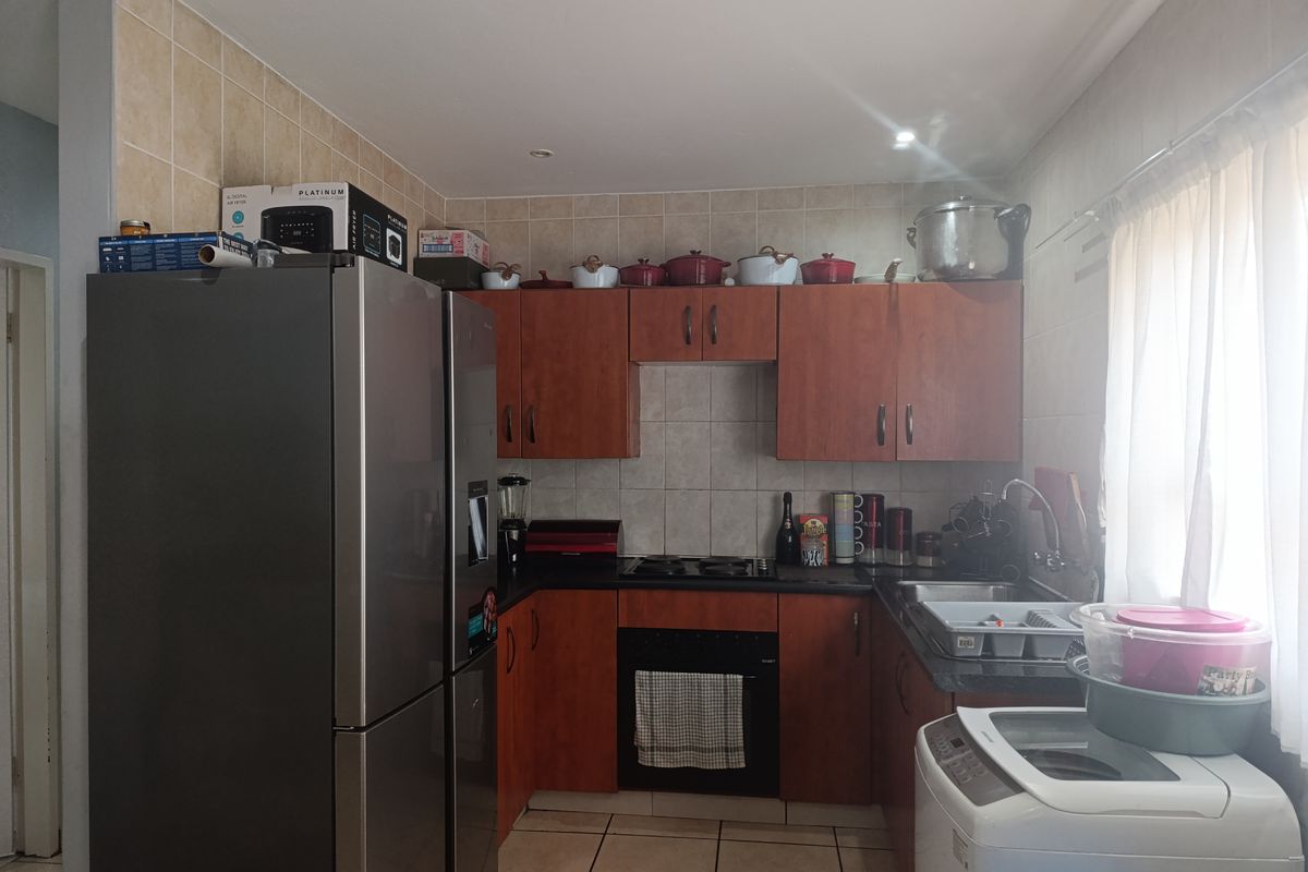 APARTMENT FOR SALE - Photo 2