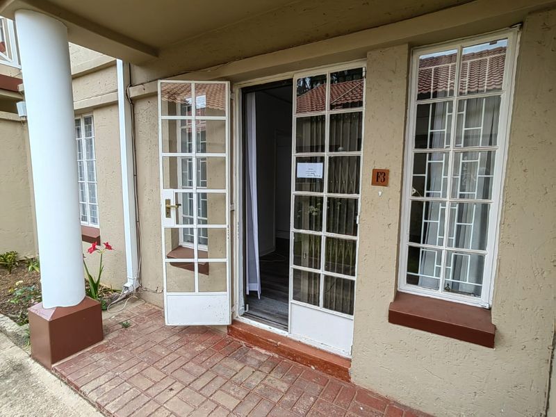 Apartment in Villa Riviera Retirement Complex for sale - Photo 3