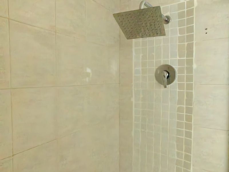 Apartment in Villa Riviera Retirement Complex for sale - Photo 9