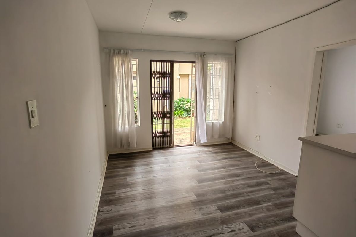 Apartment in Villa Riviera Retirement Complex for sale - Photo 5