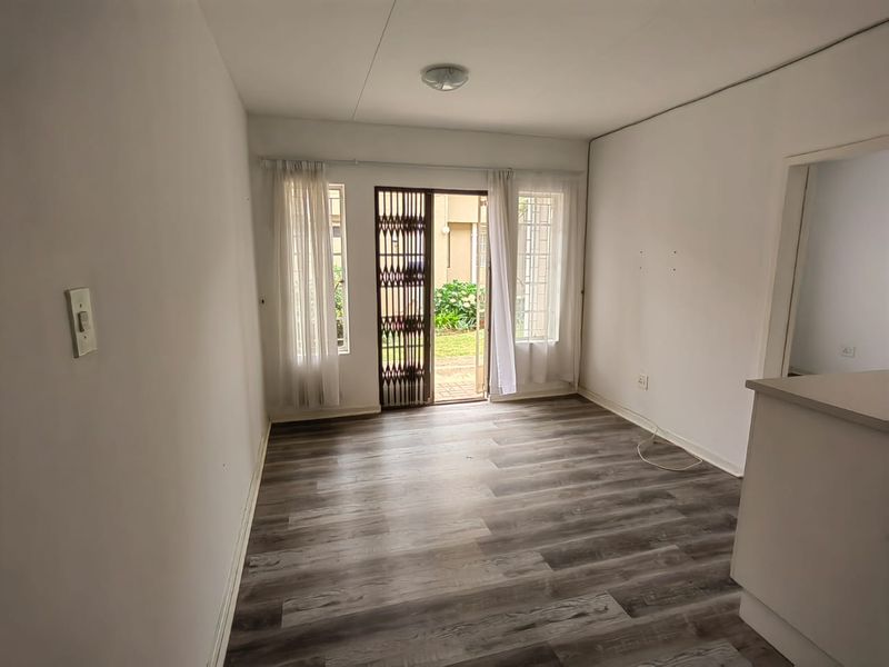 Apartment in Villa Riviera Retirement Complex for sale - Photo 5