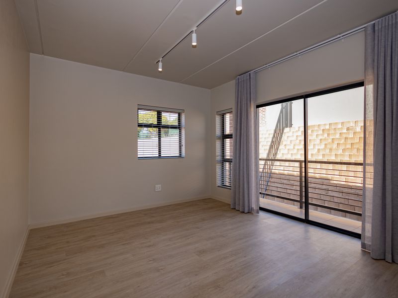 RETIRE IN STYL AT THE BEAUTFUL ZONNEZICHT RETIREMENT VILAGE - Photo 5