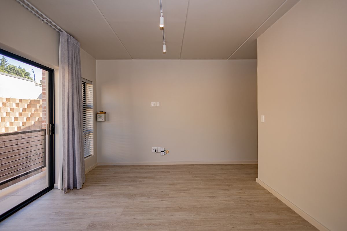 RETIRE IN STYL AT THE BEAUTFUL ZONNEZICHT RETIREMENT VILAGE - Photo 4