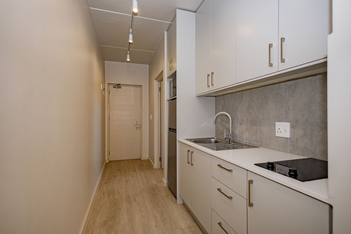 RETIRE IN STYL AT THE BEAUTFUL ZONNEZICHT RETIREMENT VILAGE - Photo 2