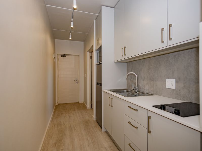 RETIRE IN STYL AT THE BEAUTFUL ZONNEZICHT RETIREMENT VILAGE - Photo 2