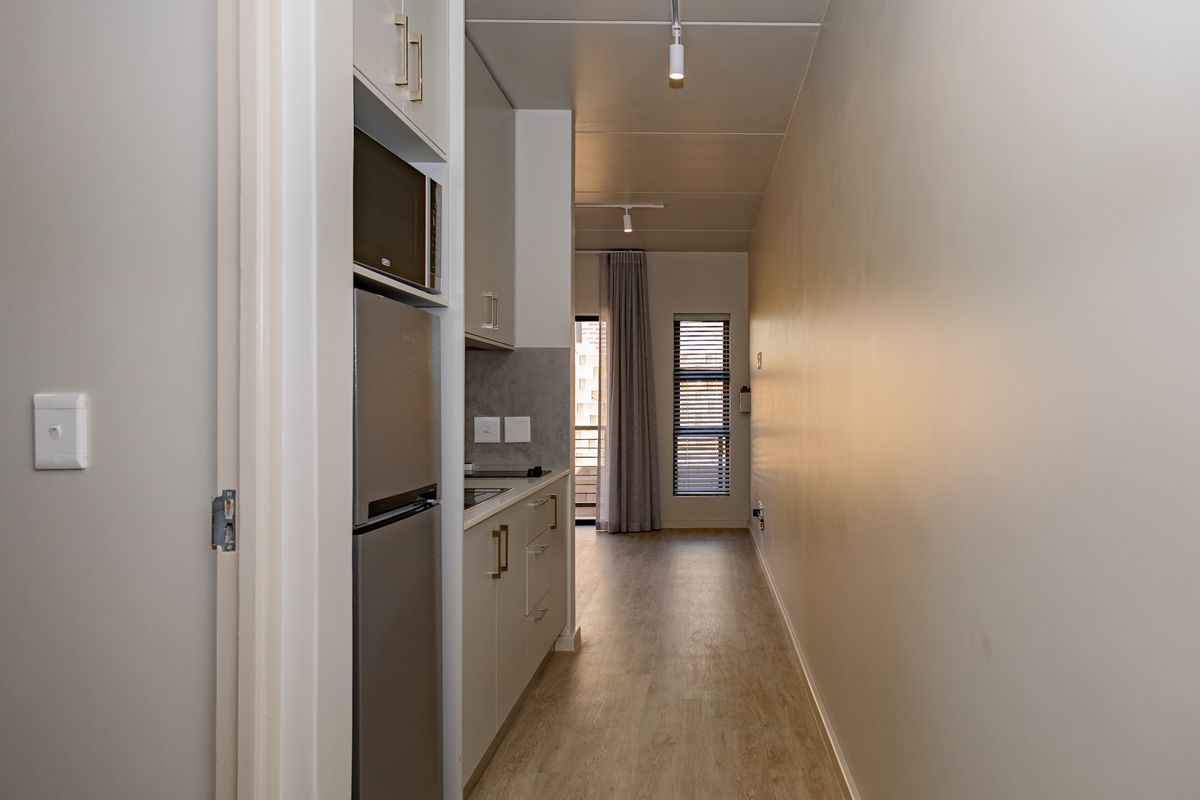 RETIRE IN STYL AT THE BEAUTFUL ZONNEZICHT RETIREMENT VILAGE - Photo 3