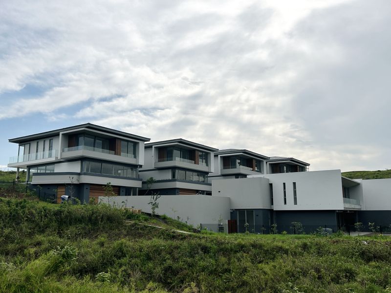 Luxury Home On Golf Estate - Photo 10