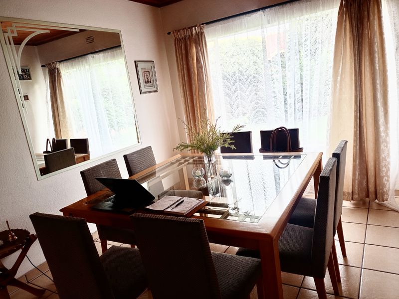 Beautiful 3-Bedroom Family Home with Pool & Entertainment Area - Photo 7