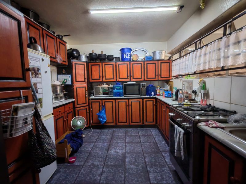 3 Bedroom Townhouse for sale In Sasolburg Ext 2 - Photo 2