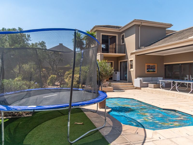 Stunning Family Home in Sandown Big Bay Estate! - Photo 3