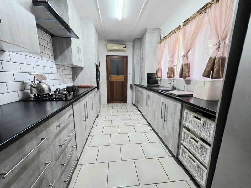 Charming Family Home in the Heart of Arboretum - Photo 3