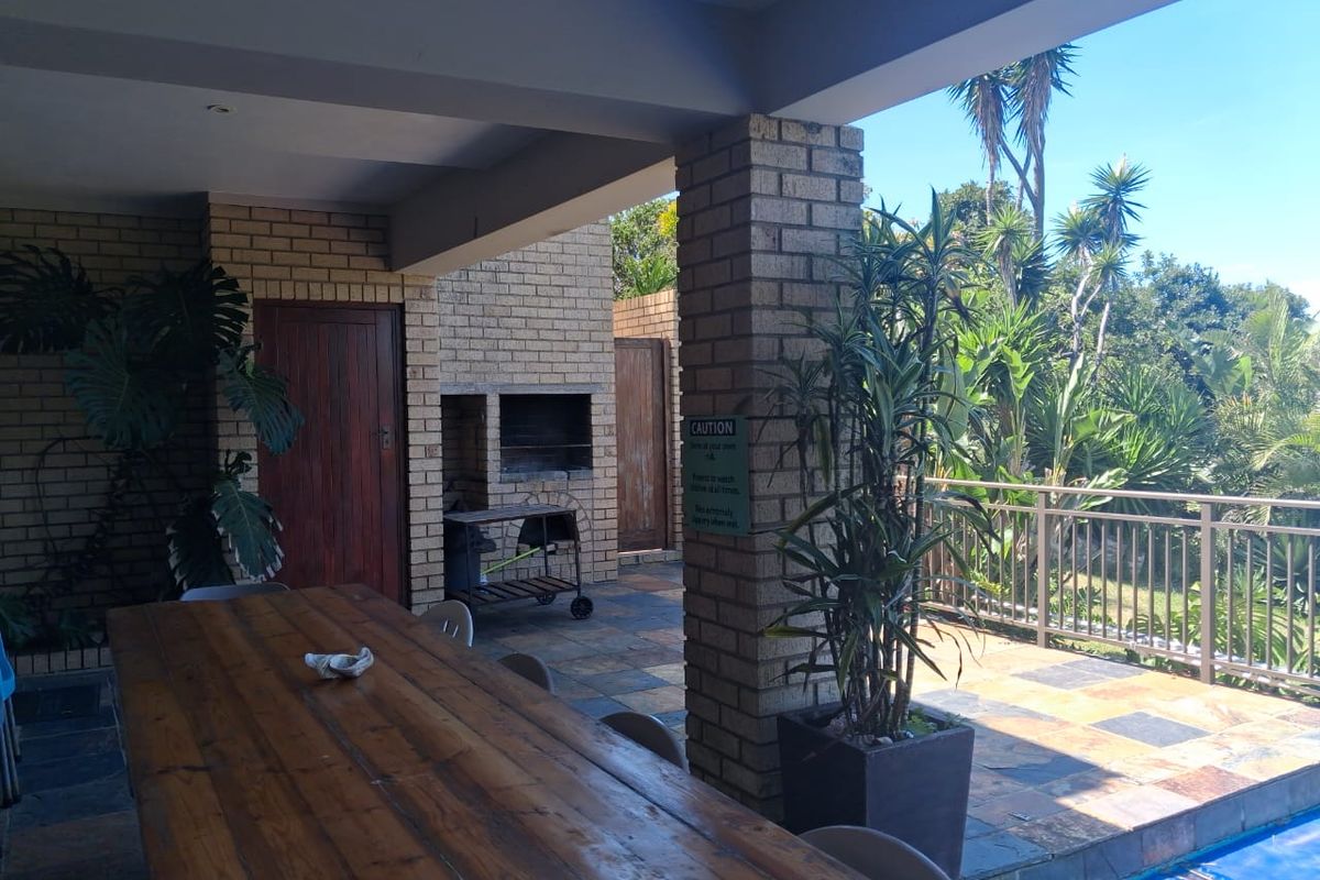 Self-Catering apartment for single professional - unit 1 – exclusive Cove rock estate - Photo 5