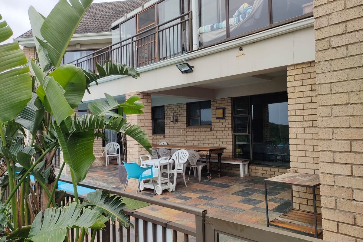 Self-Catering apartment for single professional - unit 1 – exclusive Cove rock estate - Photo 4