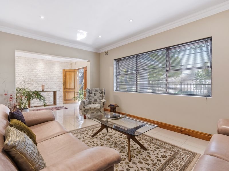 Just Move In | Renovated 3-Bedroom Corner Gem in Pinelands - Photo 5