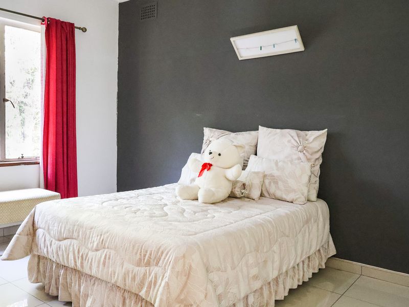 Two Bedroom Apartment in Scottsville for Sale - Photo 5