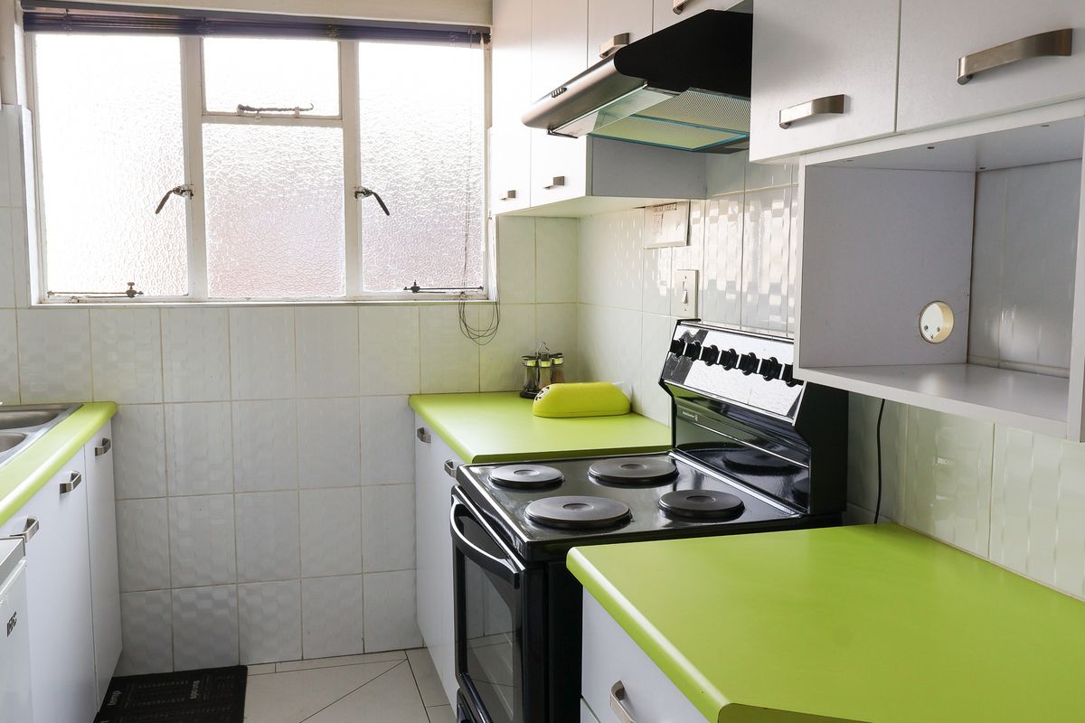 Two Bedroom Apartment in Scottsville for Sale - Photo 2