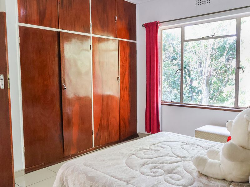 Two Bedroom Apartment in Scottsville for Sale - Photo 6