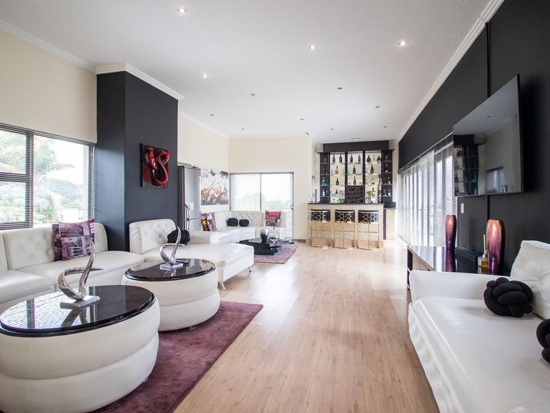 4 Bedroom House for sale in secured estate in Meyersdal !!! - Photo 10