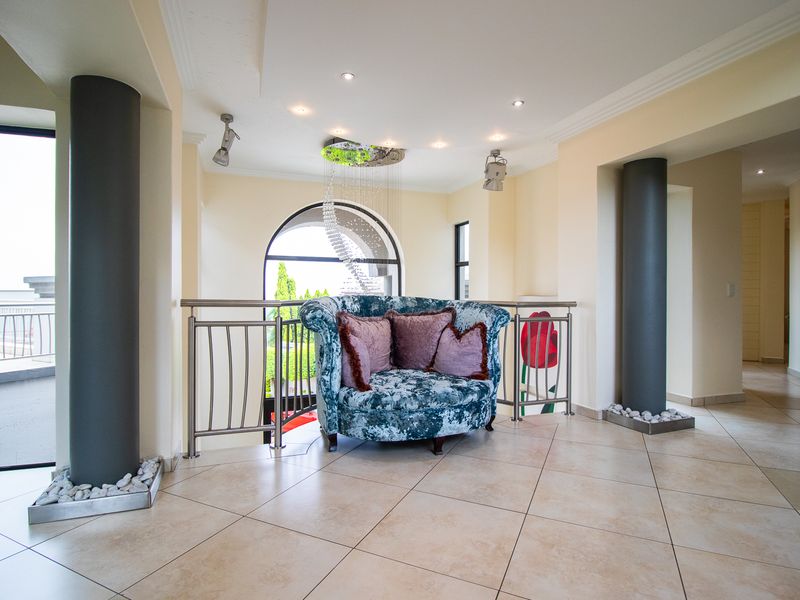 4 Bedroom House for sale in secured estate in Meyersdal !!! - Photo 8