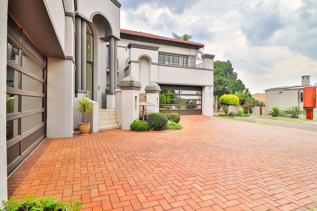 4 Bedroom House for sale in secured estate in Meyersdal !!! - Photo 3