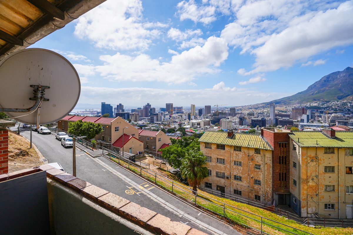 Spacious 97m2 Apartment with Iconic Views in Bo-Kaap - Photo 2