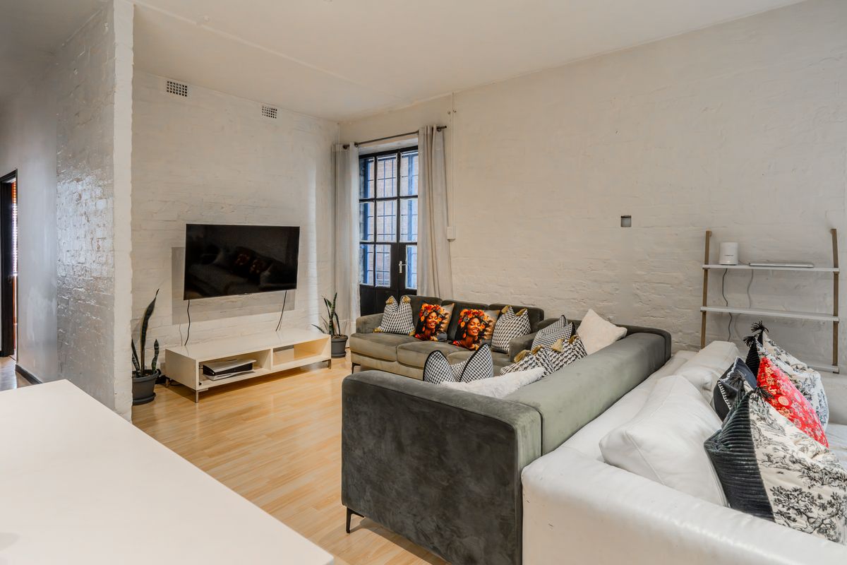 Bidding to start from R2,500,000!!! Live Luxury Auction! - Photo 2