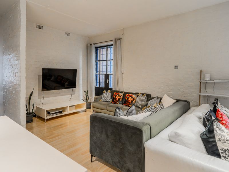 Bidding to start from R2,500,000!!! Live Luxury Auction! - Photo 2