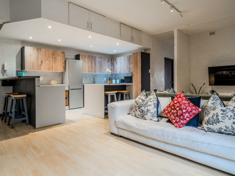 Bidding to start from R2,500,000!!! Live Luxury Auction! - Photo 4