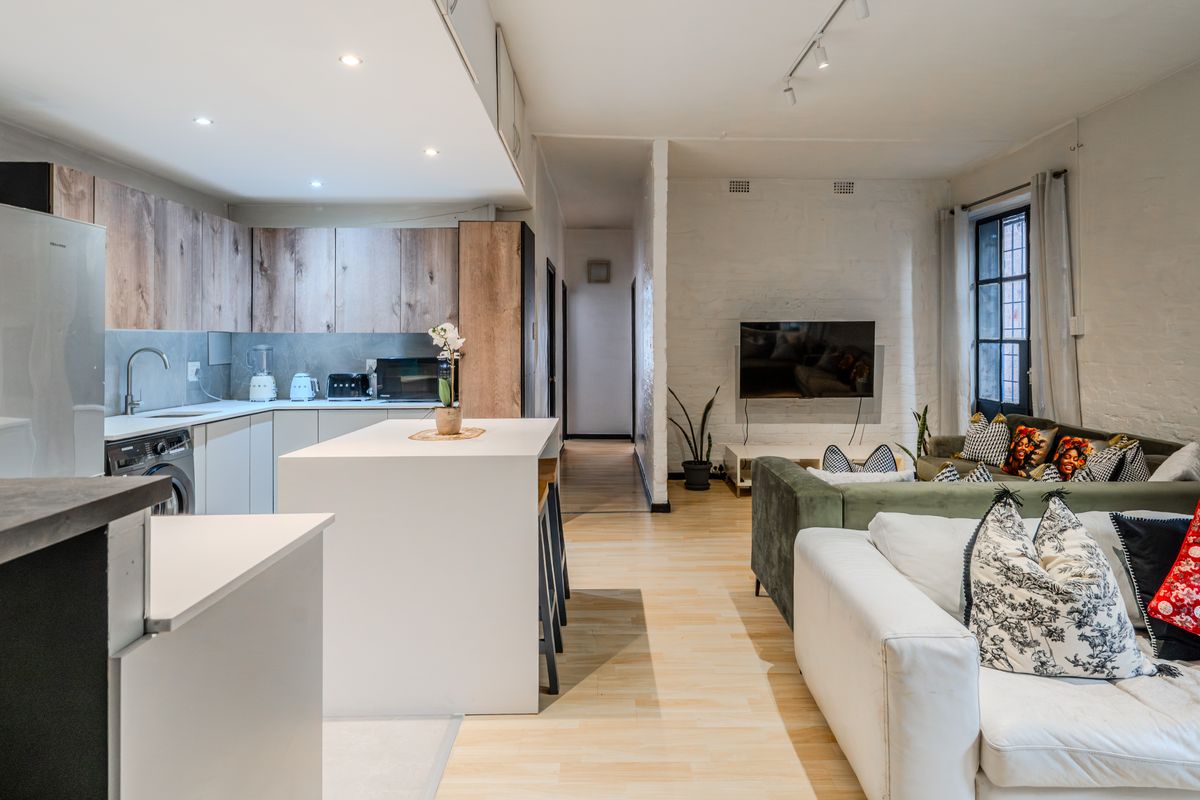 Bidding to start from R2,500,000!!! Live Luxury Auction! - Photo 3