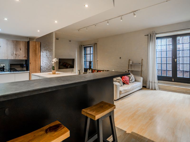 Bidding to start from R2,500,000!!! Live Luxury Auction! - Photo 9