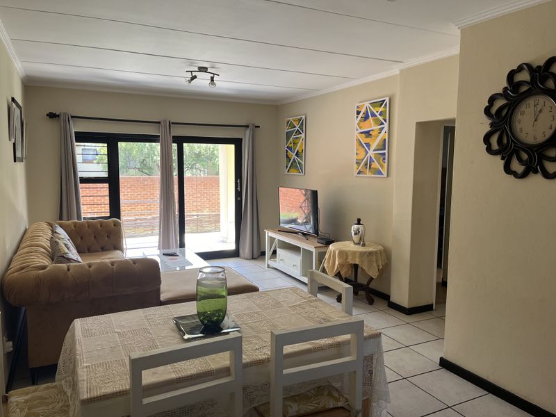 Modern 2 Bedroom Garden Unit In Douglasdale - Photo 3