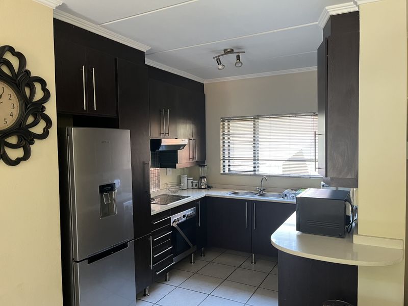 Modern 2 Bedroom Garden Unit In Douglasdale - Photo 6