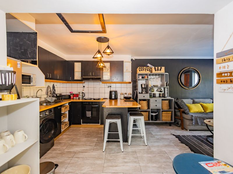 Starting out or scaling down - Photo 8