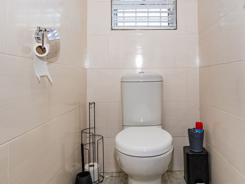 Starting out or scaling down - Photo 9