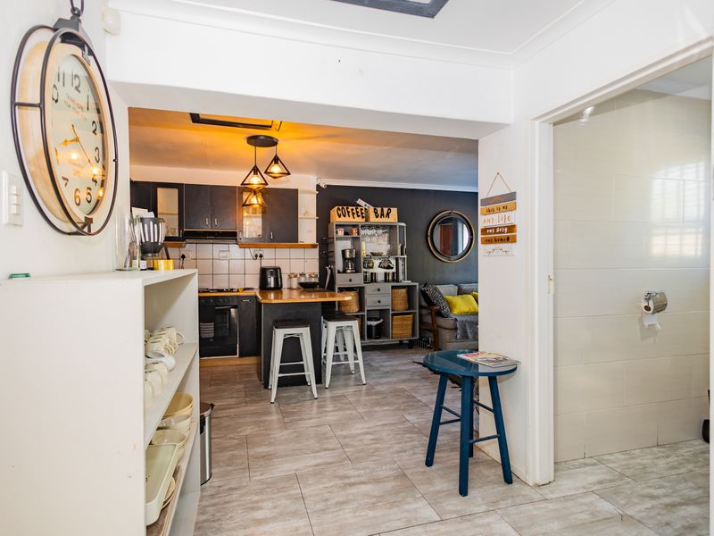 Starting out or scaling down - Photo 7